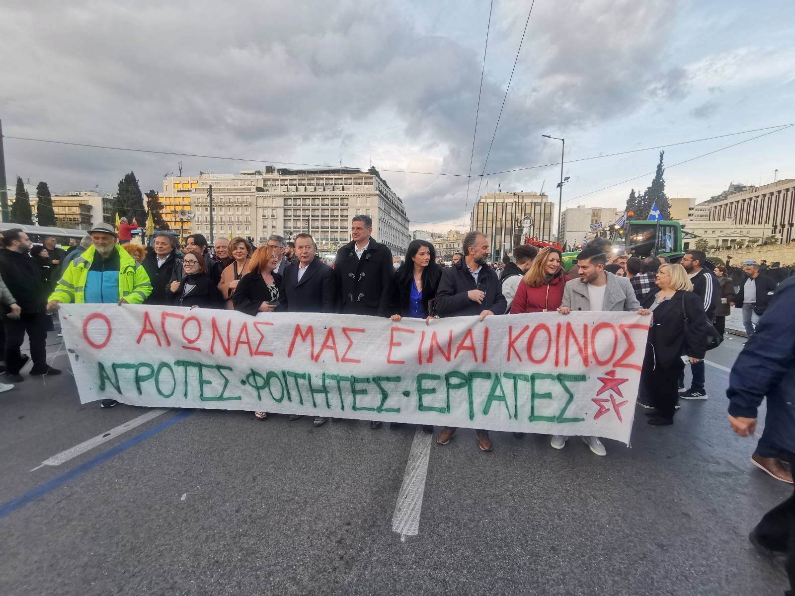 08 Υποστηριξη των αγώνων των αγροτων