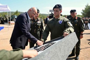 Απίστευτη γκάφα Δένδια: Με… υπουργική ανακοίνωση (!) όλα τα στοιχεία του προγράμματος ανάπτυξης και κατασκευής drones από την Ελλάδα