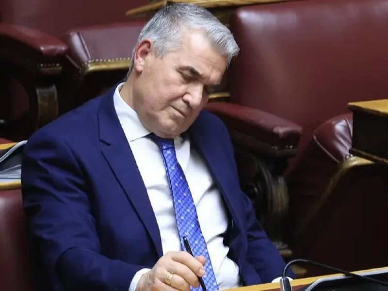 Προκαλεί ξανά ο Κυριαζίδης: «Δεν βγαίνω με 5.000 ευρώ – Ευτυχώς δουλεύει η σύζυγος»