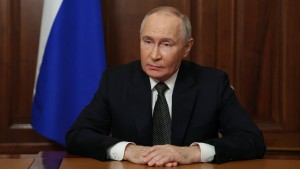 Β.Πούτιν: «Αν η Ουκρανία αποδεχθεί τον συμβιβασμό που συμφωνήσαμε με τον Ν.Τραμπ τότε ο πόλεμος θα τελειώσει»