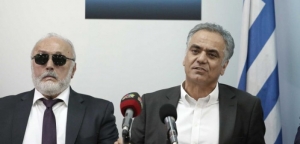 Έντονη αντιπαράθεση μεταξύ Κουρουμπλή και Σκουρλέτη στη συνεδρίαση της κοινοβουλευτικής ομάδας του ΣΥΡΙΖΑ