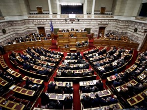 Ένταση μεταξύ του Δ.Κουτσούμπα και της Ζ.Κωνσταντοπούλου για το Αιγαίο