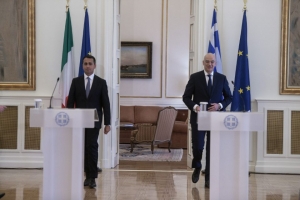 Τι περιλαμβάνει και τι σημαίνει η ιστορική συμφωνία Ελλάδας–Ιταλίας για την ΑΟΖ