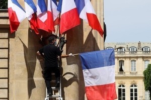 Εκλογές στη Γαλλία: Εξαιρετικά μεγάλη η προσέλευση εν μέσω ακραίας πόλωσης