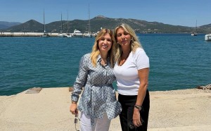 Αμφιλοχία: Η Νίκη Φλώρου συναντήθηκε με την Άννα Καραμανλή – Της παρέδωσε υπόμνημα για την τουριστική ανάπτυξη του Δήμου