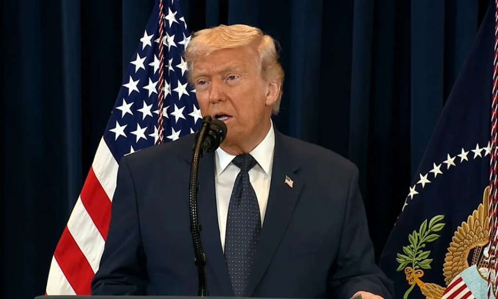 Ν.Τραμπ: «Συνάντησα τον Σ.Τογιόντα – Θα επενδύσουν 10 δισ. δολάρια και θα χτίσουν πέντε εργοστάσια στις ΗΠΑ»