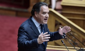 Άδωνις Γεωργιάδης για την γιατρό που έκλαιγε μετά από 5ήμερη εφημερία: «Δεν θα επιτρέψω παιχνίδια με το ΕΣΥ»