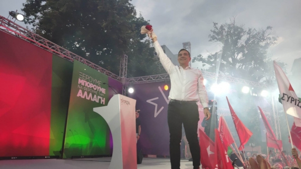 O Αλέξης Τσίπρας στο Αγρίνιο: “Παράσταση νίκης η συμμετοχή στη συγκέντρωση της πλατείας Δημοκρατίας” (εικόνες – video)