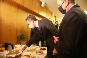 Στιγμιότυπα απο την επίσκεψη του πρωθυπουργού Κ. Μητσοτάκη στο Υπουργείο Ανάπτυξης και Τροφίμων