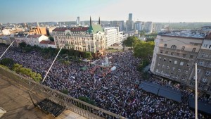 Σείεται η Σερβία με τεράστιες διαδηλώσεις κατά της εξόρυξης λιθίου για την ΕΕ: «Αν θέλει η Γερμανία να σκάψει το δικό της έδαφος»