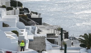 Σεισμοί στη Σαντορίνη: «Έχουμε δρόμο ακόμα μπροστά μας» - Τι λένε οι επιστήμονες μετά τους δύο σεισμούς πάνω από 5 Ρίχτερ το βράδυ