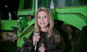 Ξανά στο μπλόκο της Νίκαιας η Καρυστιανού: Θα κάνω κόμμα «κατά της διαφθοράς και της διαπλοκής»