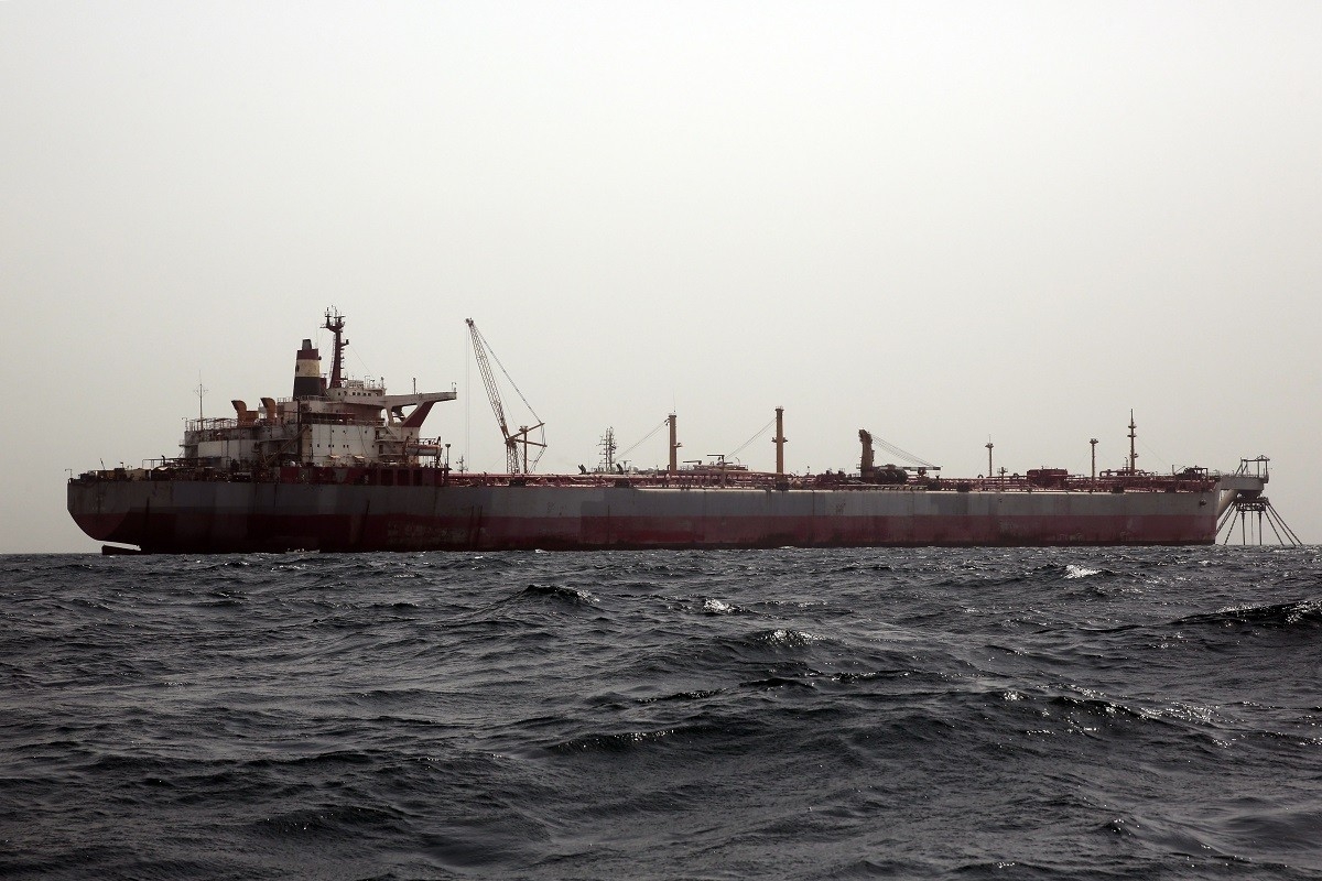 ΗΠΑ: Αντιπλοϊκός βαλλιστικός πύραυλος έπληξε εμπορικό πλοίο στον Κόλπο του Άντεν