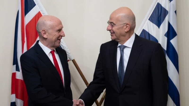 Δένδιας: Καμία πιθανότητα για αποστολή πλοίων στα Στενά του Ορμούζ