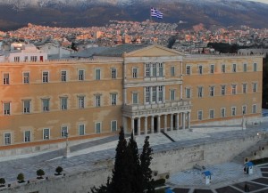 Από το πρώτο κόμμα δεν θ’ απαλλαγούμε