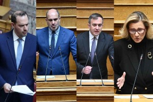Ανασχηματισμός για το «θεαθήναι»: Ένα μίνι «ξεσκόνισμα» καρεκλών πριν από τις εκλογές