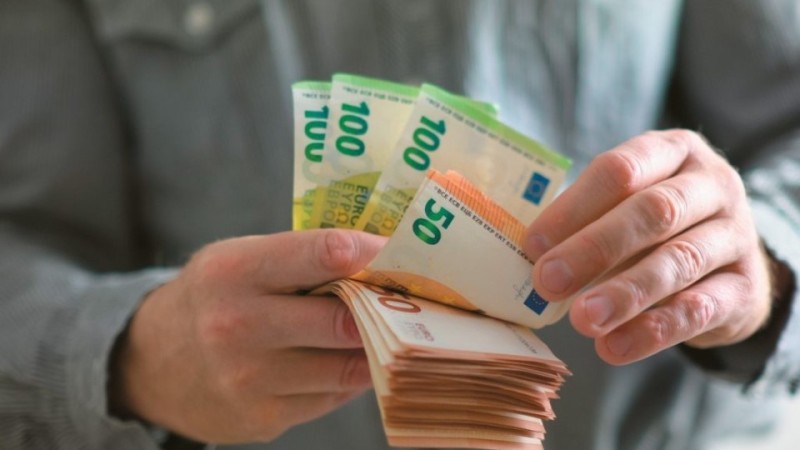 7 στους 10 με καταθέσεις κάτω των 1.000 ευρώ: Το οικονομικό «γονάτισμα» της κοινωνίας μας σε ένα στατιστικό…