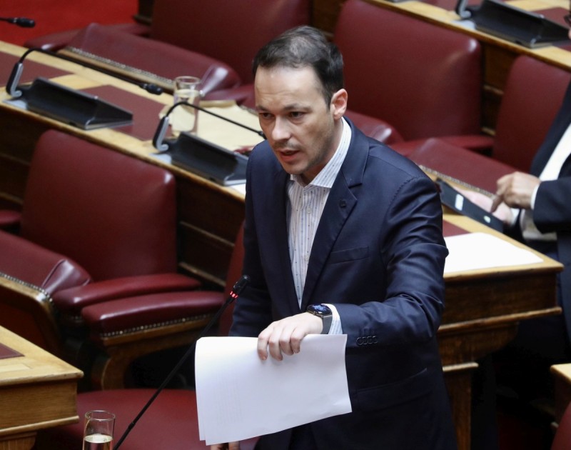 Μίλτος Ζαμπάρας: Στον δρόμο για το σχολείο με κίνδυνο ζωής – Η εγκατάλειψη του οδικού δικτύου απειλεί τους εκπαιδευτικούς της Δυτικής Ελλάδας