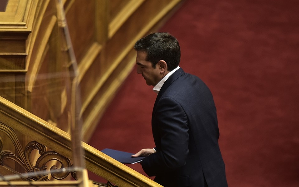 Εκλογές ζήτησε ο Τσίπρας στη Βουλή και κάλεσε τον Μητσοτάκη να παραιτηθεί