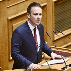 Μίλτος Ζαμπάρας: Αποζημιώσεις Αλιέων σε Εκκρεμότητα: Γραφειοκρατία και Καθυστερήσεις Πλήττουν τον Κλάδο