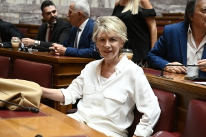 ΣΥΡΙΖΑ: Η Έλενα Ακρίτα παραπέμπεται στην Επιτροπή Δεοντολογίας γιατί υποστήριξε υποψήφιο δήμαρχο τη ΝΔ