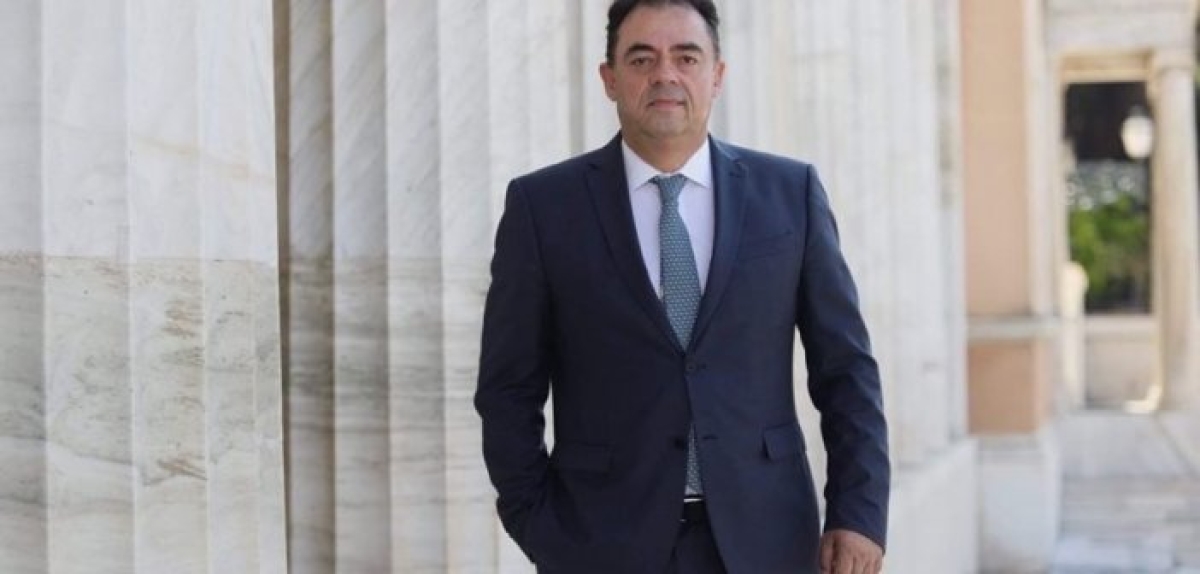 «Πάνω απ’ όλα είμαστε ΠΑΣΟΚ» λέει ο βουλευτής – Στηρίζει Λοβέρδο ο Δ.Κωνσταντόπουλος
