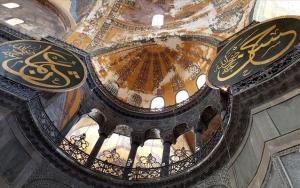 Θλίψη και οργή: Μετατρέπεται σε τζαμί η Αγία Σοφία
