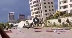 Βίντεο: Πολυώροφα κτίρια στην Βενεζουέλα καταρρέουν από μόνα τους μία ημέρα μετά τον σεισμό!