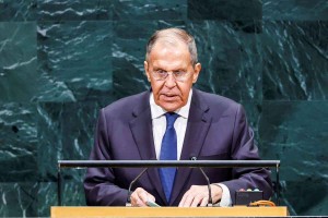 Παραιτηση Σ.Λαβροφ απο την Δουμα Μαζί του και άλλοι 56 εκλεγμένοι της «Ενωμένης Ρωσίας»