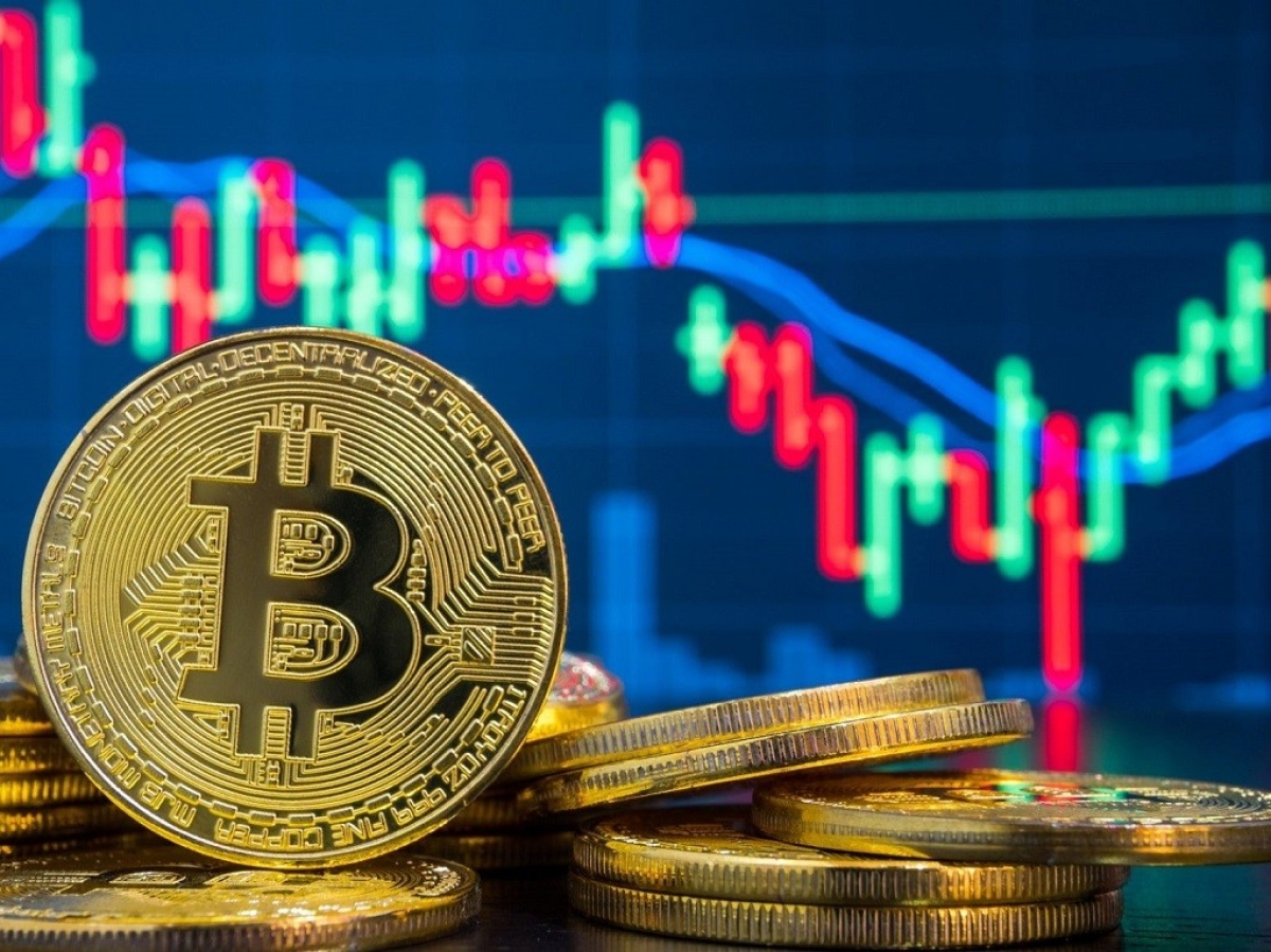 Τι συμβαίνει με τα χρηματιστήρια και το Bitcoin – Πώς ερμηνεύονται τα απανωτά ρεκόρ, ποιος ο ρόλος του χρυσού