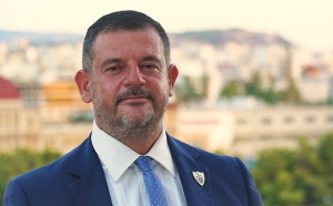 Ο Χρήστος Ρήγας - υποψήφιος βουλευτής Αιτωλοακαρνανίας με το εθνικό κόμμα Έλληνες - για το θέμα των πλειστηριασμών