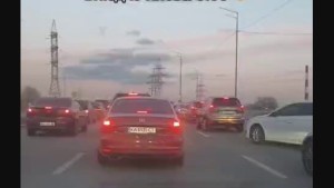 Φεύγουν όπως όπως οι Ουκρανοί από το Κίεβο – Δείτε βίντεο