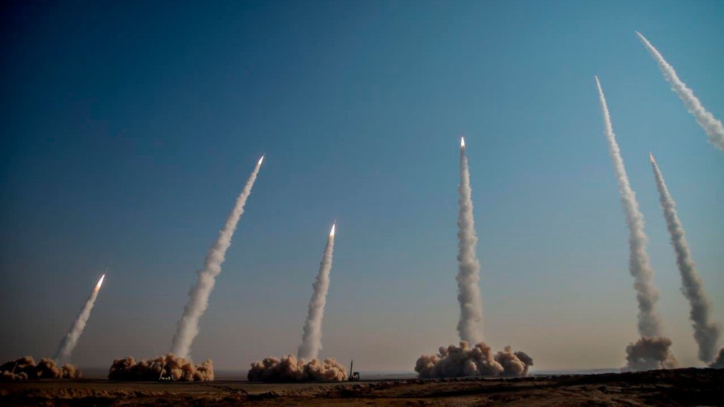 Γάλλος δημοσιογράφος από το Ισραήλ: «Οι ιρανικοί πύραυλοι πέφτουν συνεχώς – Δεν αρκούν τα αντιπυραυλικά συστήματα»