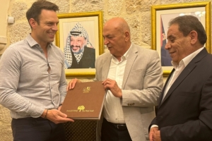 Στην Παλαιστίνη ο Κασσελάκης – Συνάντηση με τον υπουργό Τουρισμού