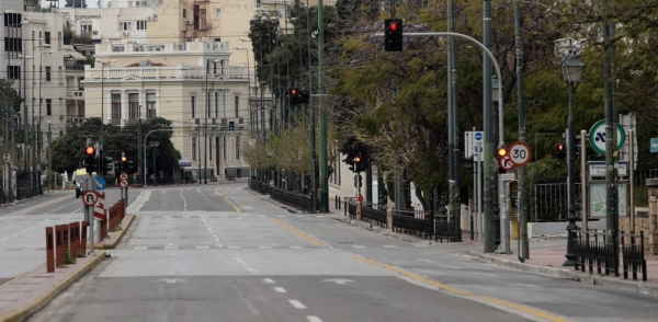 Σύσκεψη στο Μαξίμου για κορωνοϊό: Εντατικοποίηση ελέγχων και λήψη πρόσθετων μέτρων