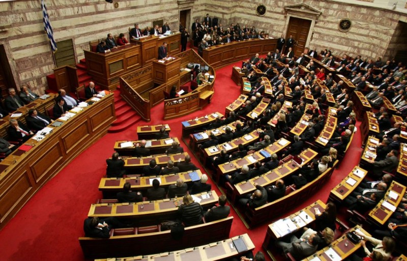 Περί συνταγματικής αναθεώρησης: Μία μεγάλη «τρύπα στο νερό» για την κυβέρνηση