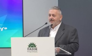 Τα γαλάζια τα παιδιά, τα κουμπαράκια τα καλά, μια φαμίλια αγκαλιά…