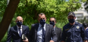 Συναγερμός για το Oruc Reis – επιστρέφει εσπευσμένα από Πορτογαλία ο Υπουργός Εθνικής Άμυνας