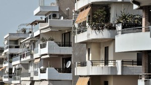 Η Κομισιόν «χαλάει» το αφήγημα της κυβέρνησης Κ.Μητσοτάκη για «πρόοδο» στην οικονομία – «Καμπανάκι» φτωχοποίησης