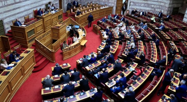 Πέντε κόμματα της αντιπολίτευσης καλούν την εισαγγελέα του Αρείου Πάγου στη Βουλή