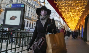 Ακυρώνονται οι Χριστουγεννιάτικες εκδηλώσεις στην Γαλλία – Στον «κλοιό» της μετάλλαξης «Όμικρον»