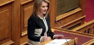 Βουλή: Ανέλαβε βουλευτής η Ελένη Μακρή – Θεοδώρου, στη θέση του Θάνου Χειμάρα