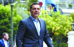Αλέξης Τσίπρας με «γαλάζια» στελέχη σε κοινό δείπνο για υπηρεσιακούς λόγους