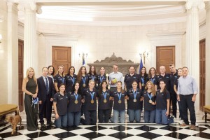 Κυριάκος Μητσοτάκης: Την «χρυσή» εθνική ομάδα πόλο γυναικών υποδέχθηκε στο Μαξίμου ο πρωθυπουργός