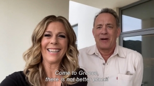 Μήνυμα απο τον Τομ Χανκς: “Ελάτε στην Ελλάδα, δεν υπάρχει καλύτερο μέρος” (βίντεο)