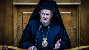Ιστορική ομιλία του Οικουμενικού Πατριάρχη Βαρθολομαίου στη Βουλή – «Η ειρήνη ήταν πάντοτε κατάκτηση»