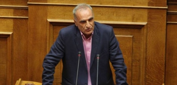 Γ. Βαρεμένος: “Ο κ. Χρυσοχοΐδης θέλει να αποδείξει ότι η απόσταση από το «Σοσιαλιστικό Κόμμα» ως την ακροδεξιά είναι ένα… γκλομπ δρόμος”