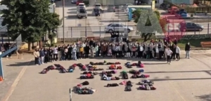 Χαλκίδα: Οι μαθητές Λυκείου τίμησαν τη μνήμη του Αλέξη Γρηγορόπουλου με μία υπέροχη συμβολική κίνηση