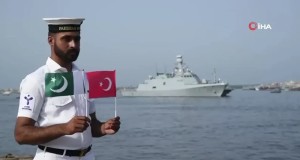 Τουρκική κορβέτα κατέπλευσε στο Καράτσι εν μέσω πολεμικού κλίματος της Ινδίας με το Πακιστάν