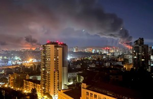 Κόλαση στο Κίεβο από Ιskander-M: Ο πύραυλος που έδινε η Ρωσία στην Ελλάδα διέλυσε την ουκρανική πρωτεύουσα (βίντεο)